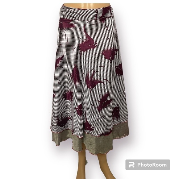 Wevez 100% Silk Wrap Skirt – Burgundy, White & Green, 2-Layer Adjustable - Picture 1 of 4
